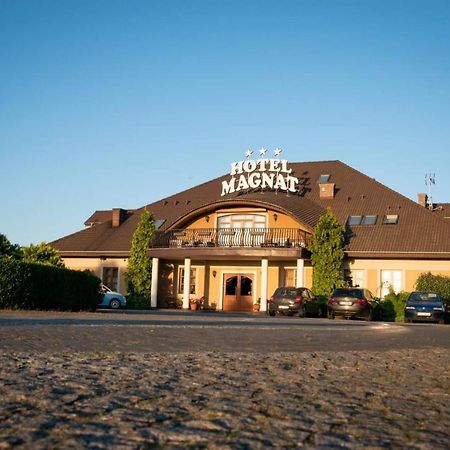 Hotel Magnat Słupca Exterior foto