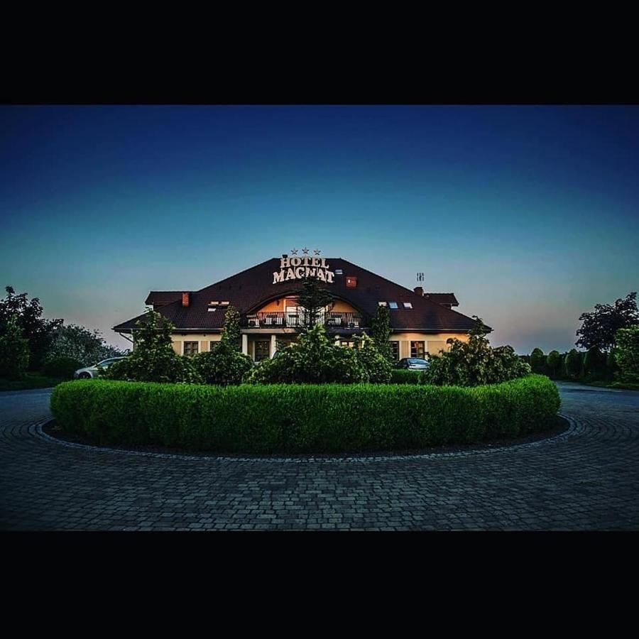 Hotel Magnat Słupca Exterior foto